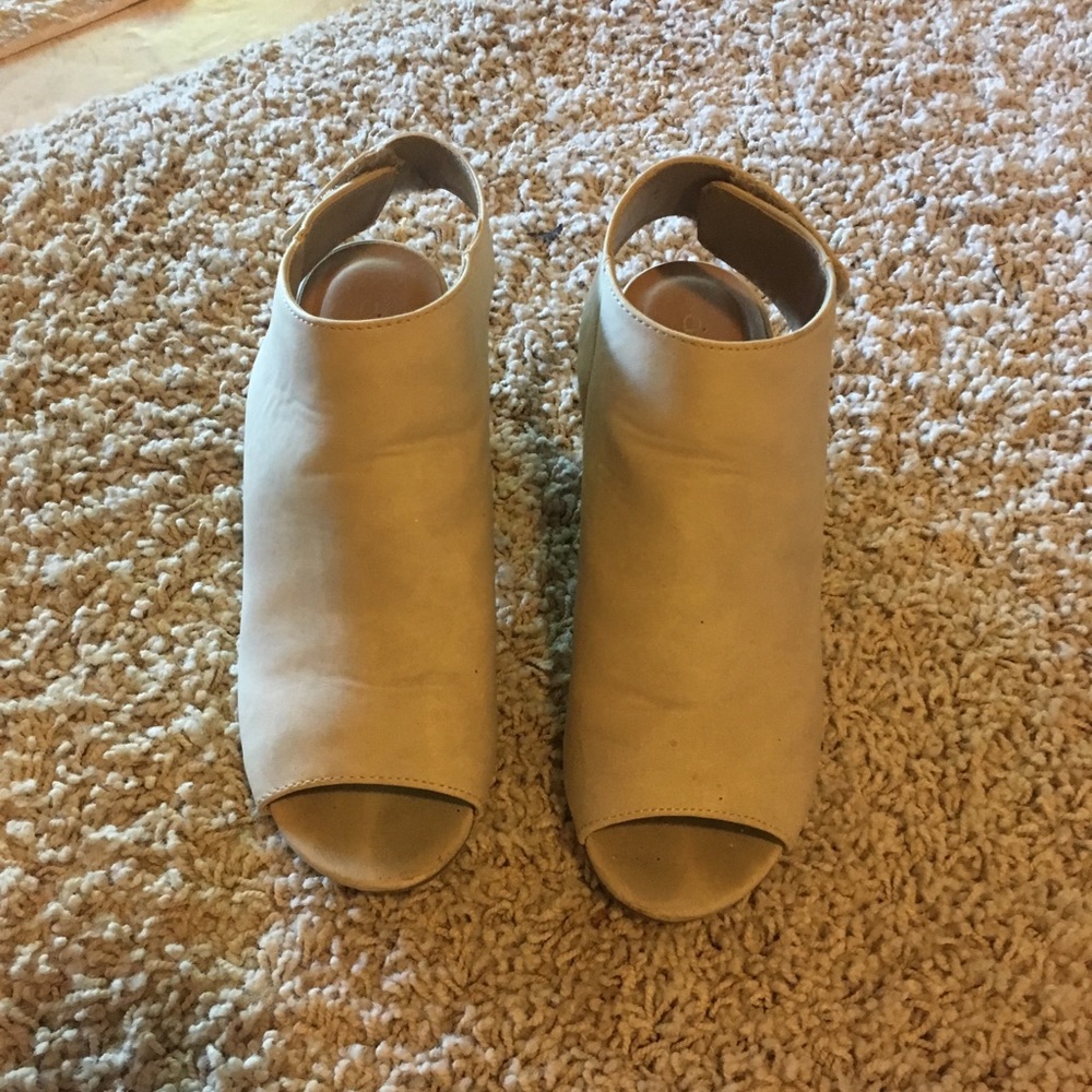 Beige open toed booties with block heel
